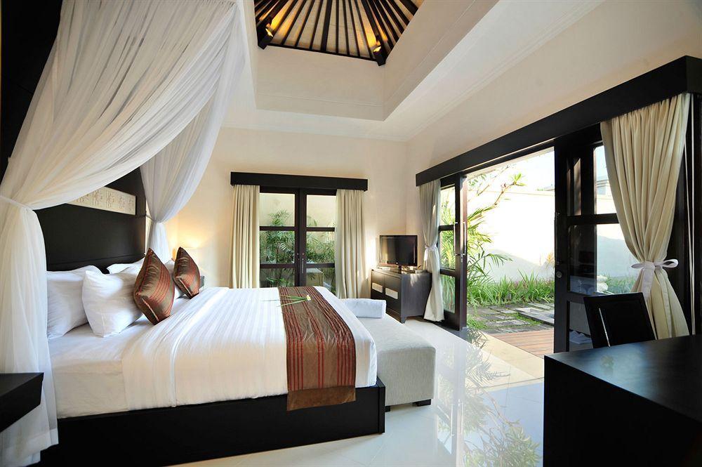 La Villais Kamojang Hotel Seminyak Buitenkant foto