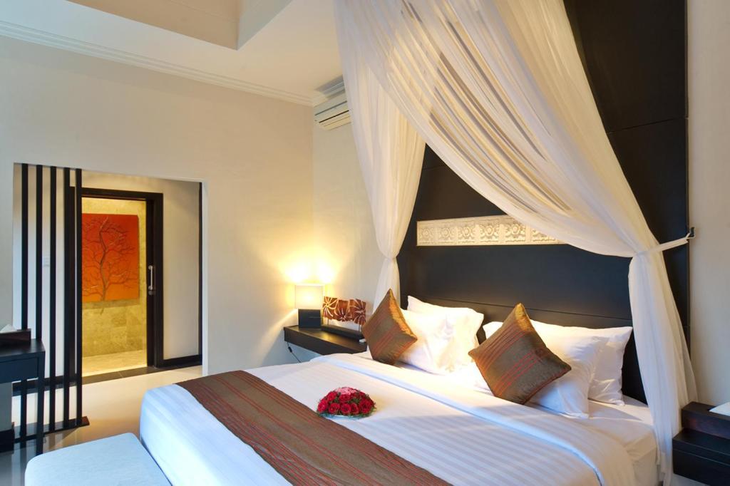 La Villais Kamojang Hotel Seminyak Buitenkant foto