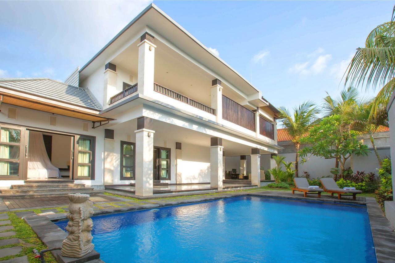 La Villais Kamojang Hotel Seminyak Buitenkant foto