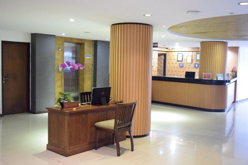 La Villais Kamojang Hotel Seminyak Buitenkant foto
